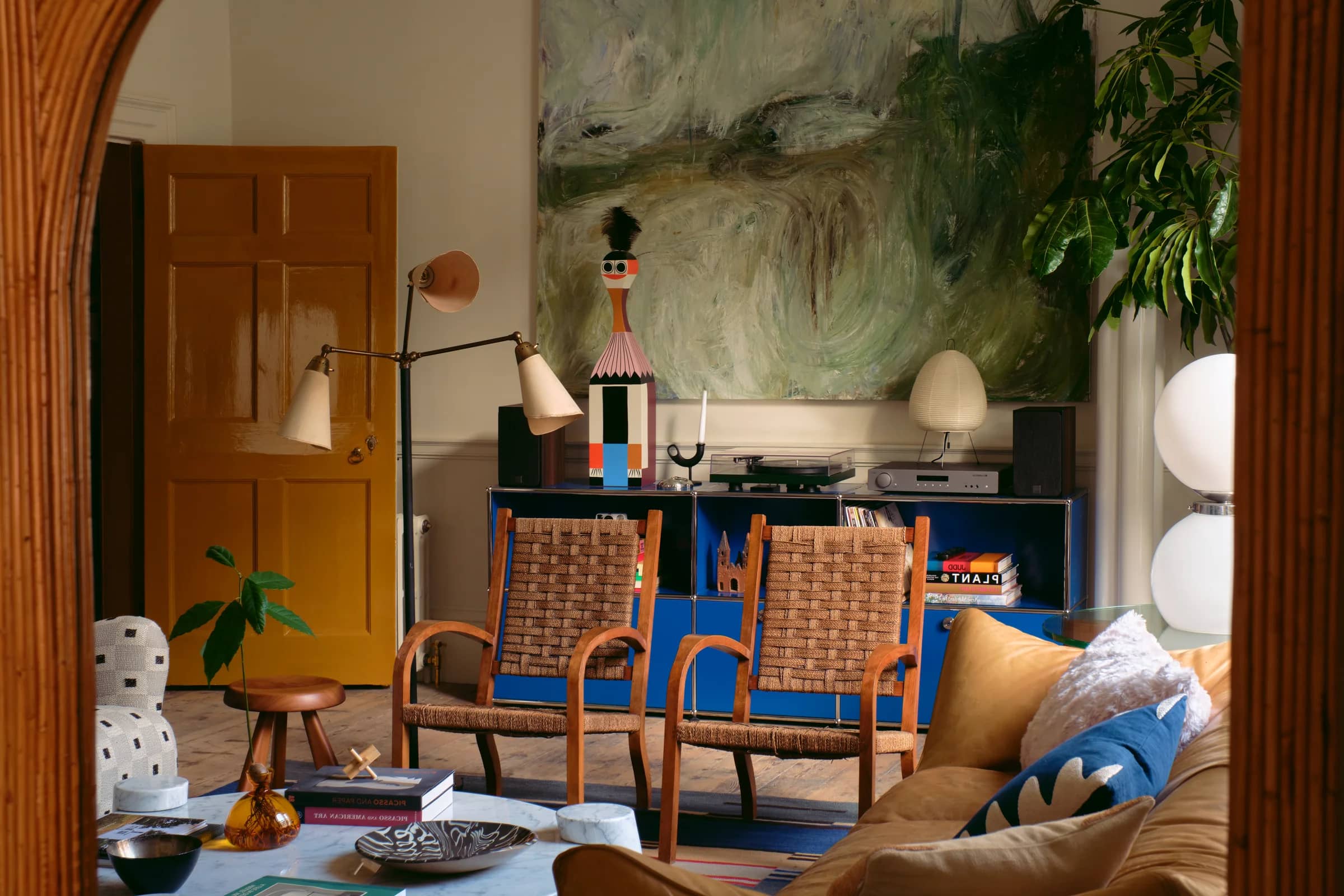 The drawing room at 8 Holland Street Townhouse