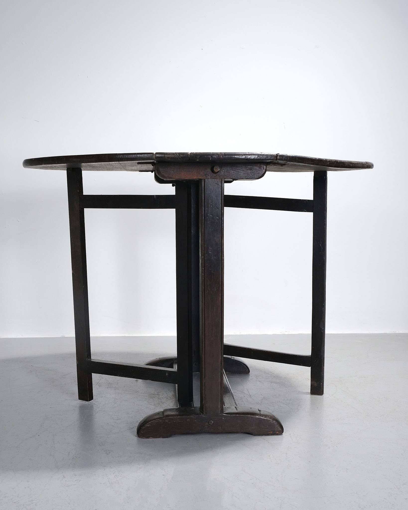Oval Drop Leaf Table