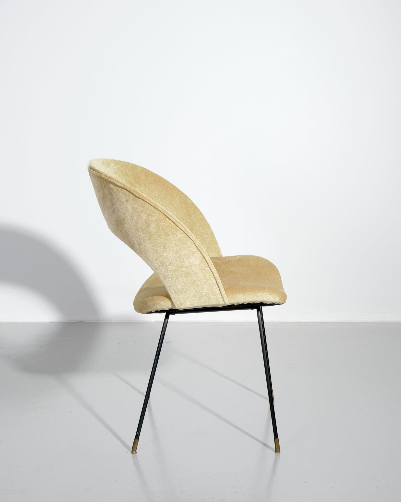 Pair of Model DU Chairs